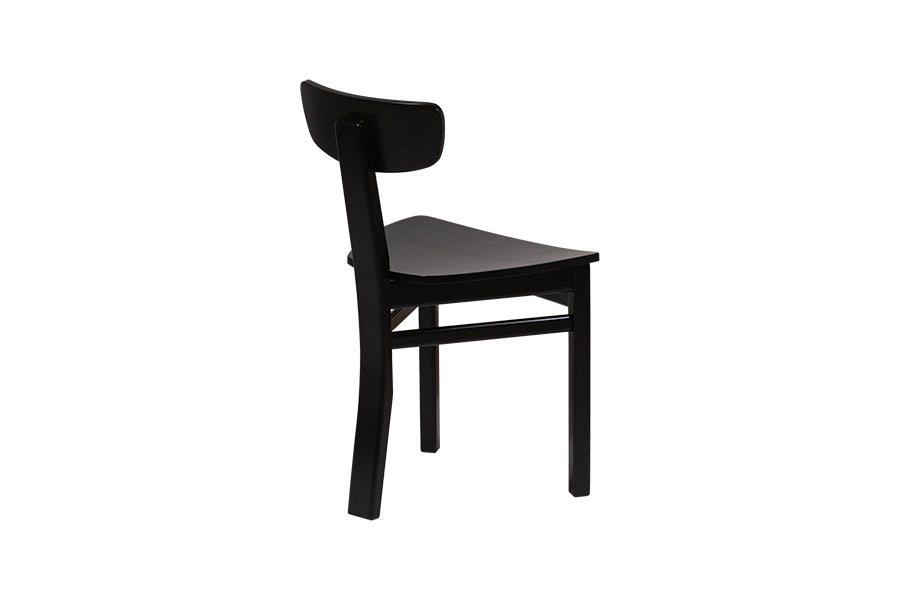 Cadeira 3 na cor preta virada atras lado direito